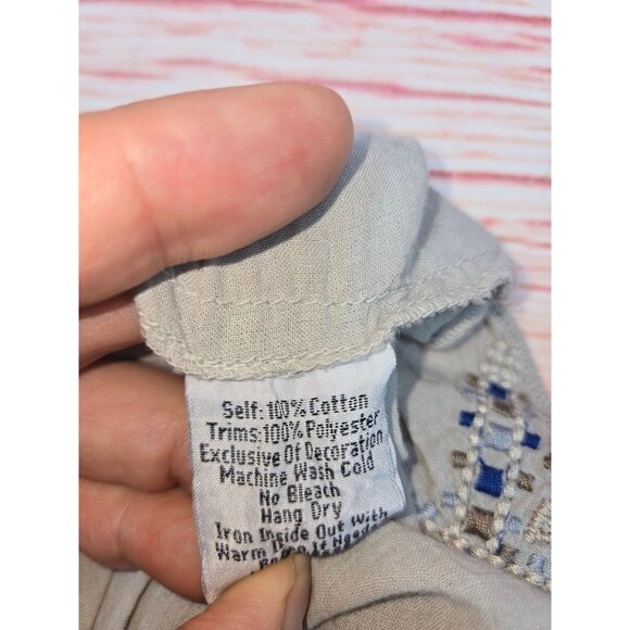 Johnny Was 3J Workshop Top Medium Embroidered Gray Cotton Blouse V-Neck - Picture 6 of 8